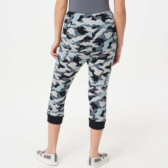 French Terry Cropped Camo Joggers - Picture 3 of 9